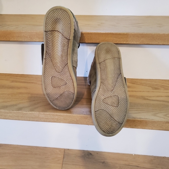 Adidas Tubular BB8391 High Top with Strap - Picture 2 of 8